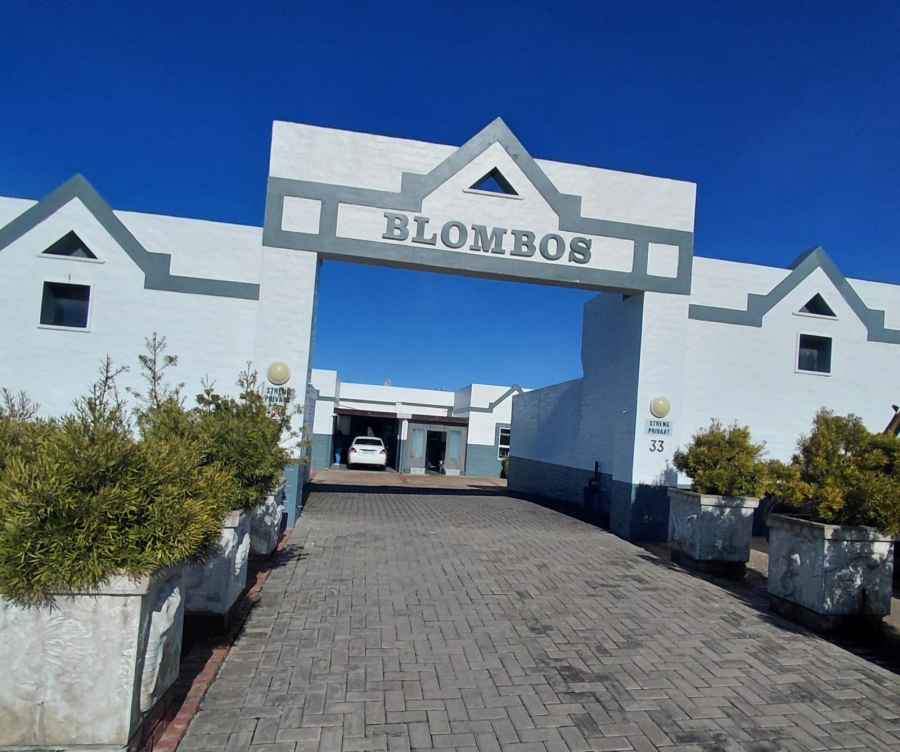 3 Bedroom Property for Sale in Stilbaai Wes Western Cape
